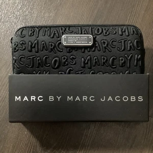 Marc by Marc Jacobs Tablet iPad Hülle gepolstert schwarz Reißverschluss EUC 10x8 - Bild 1 von 5