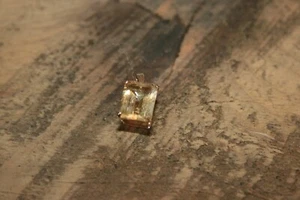 10k Yellow Gold Topaz Pendant Peach like color .8 gram 5/8" - Picture 1 of 4