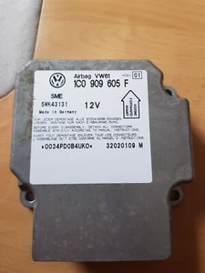 Vw Golf4 Airbagsteuergerät 1C0909605F - Bild 1 von 2