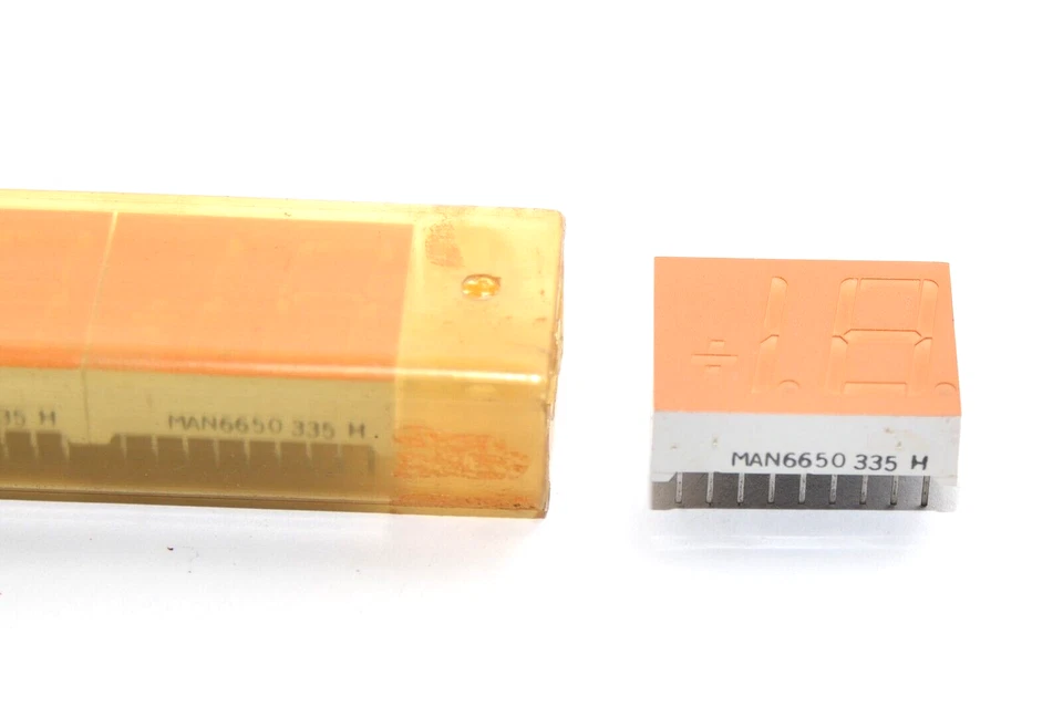 1+1/2 Digit 7-Segment-Anzeige Typ MAN6650, Orange, 630 nm / 14mm, LED-Display - Image 1 of 4