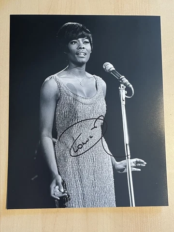 DIONNE WARWICK HAND SIGNED 8x10 PHOTO SIGNED SINGER AUTOGRAPHED AUTHENTIC COA Cover