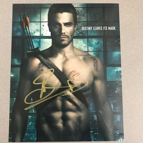 Stephen Amell 8x10 Arrow photo signed autograph with PROOF  B Cover