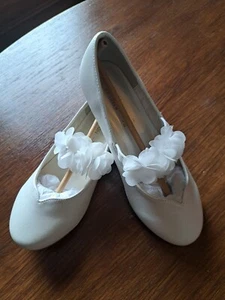 NEW Size 1 Monsoon Flower girl/Bridesmaid white satin shoes - Picture 1 of 5