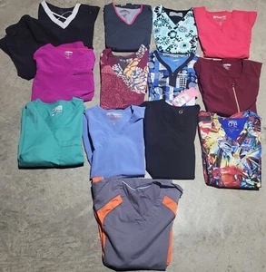 Damenpaket 13 Scrub Tops XS, XXS, Small einige sind Grey's Anatomy 1 Hose 1 neu mit Etikett - Bild 1 von 9