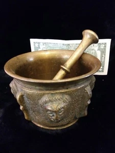 Antique/Vintage Heavy Mortar & Pestle With Lions! - Picture 1 of 11