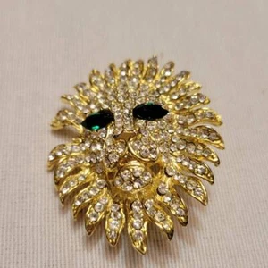 Vintage Gold Toned Emerald Eye Rhinestone Lion Head 2" Brooch - Picture 1 of 5