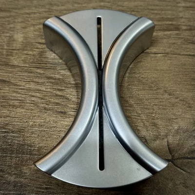 2006-2010 梅赛德斯 R350 R500 中控台杯架分隔板 25168014 — 第 1/4 张图片