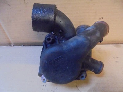 CARCASA TERMOSTATO VW VOLKSWAGEN GOLF 2002 MK4 2.3 V5 021121117B Foto 1 de 3