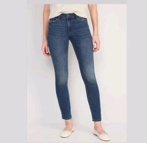NWT! Old Navy Mid-Rise Pop Icon Skinny Mid Wash Jeans Size 6 Long - Picture 1 of 9