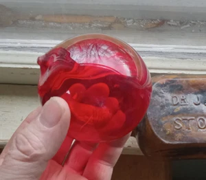 GRAZIOSO VETRO SOFFIATO A MANO ROSSO RUBINO 3" PALLA GALLEGGIANTE CON CAPEZZOLO - Foto 1 di 6