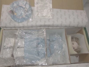 Vintage Exclusively Yours Suzannah by Rose Pinkful Puppe - Bild 1 von 10