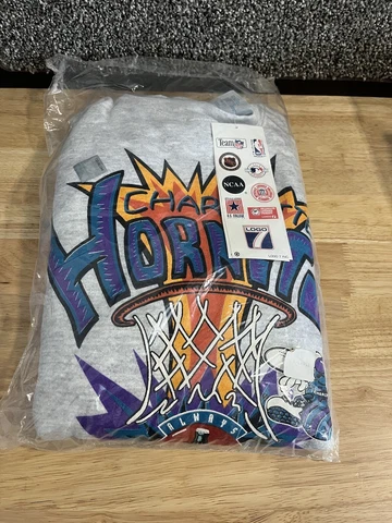 Charlotte Hornets Vintage 90s Crewneck Sweatshirt Logo 7 XL Brand New With Tags Cover