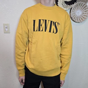 Levi's Mens Mustard Spell Out Logo Crew Neck Pullover Sweatshirt Sz Large  New  - Picture 1 of 9