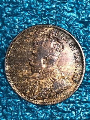 NICE 1915 Canada One Cent George V Wood Grain Toner - Image 1 of 4