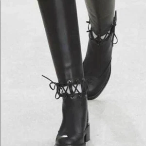 $1850 CHANEL RUNWAY FIRST CORSET BLACK LACE MID CALF BOOTS EU 40 I LOVE SHOES - Picture 1 of 10