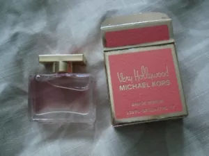 Michael Kors Very Hollywood 0.25 oz / 7 ml Eau de Parfum Miniature - Picture 1 of 1