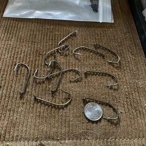 Vintage Old Stock 2/0 Bronze Sprout Fishing Hooks 11pc Lot - Picture 1 of 1