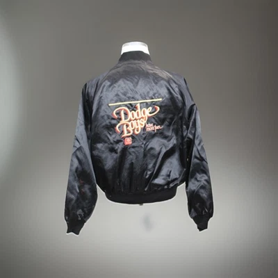 Chaqueta de satén Dodge vintage para hombre XL negra Dodge Boys Have More Fun EE. UU. 1980s Foto 1 de 4