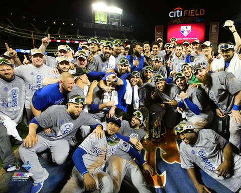 Kansas City Royals World Series Team CELEBRATION NY Premium 16x20 POSTER Print Cover