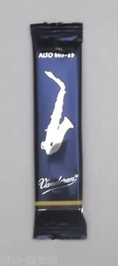 INDIVIDUAL (SINGLE) VANDOREN ALTO SAXOPHONE REED STRENGTHS-1.5,2.0,2.5,3.0,3.5,4 - Picture 1 of 1