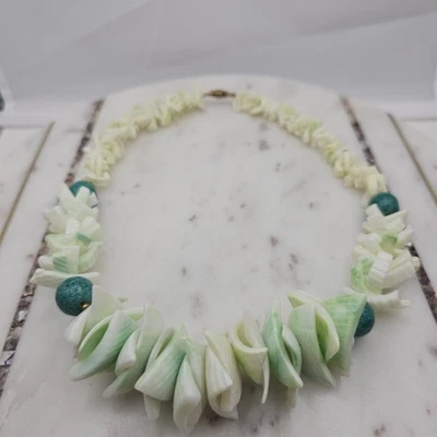 Collar de Colección Hawaiano Concha Verde Blanco Cuentas Grueso Lei Playa Boho Joyería Foto 1 de 4