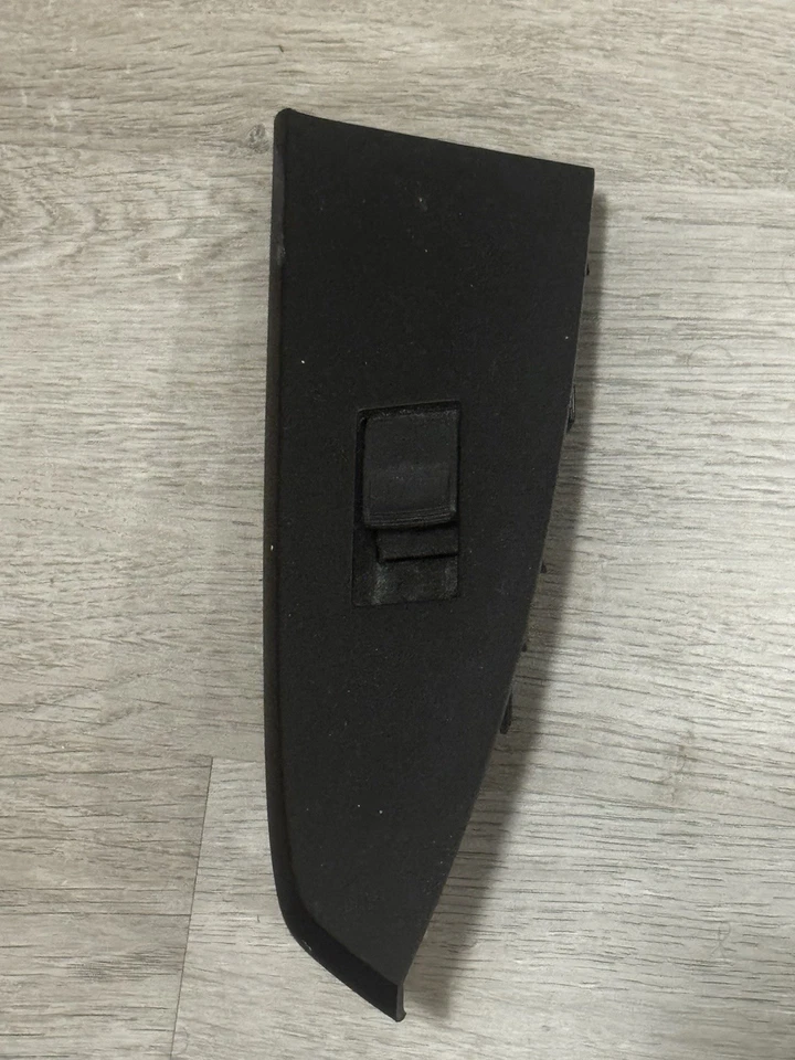 Interruptor de ventana de puerta lateral izquierda trasera Toyota Tundra 2014-2020 Foto 1 de 3