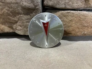Pontiac Grand Am Grand Prix Wheel Center Cap CHROME + RED - Picture 1 of 3