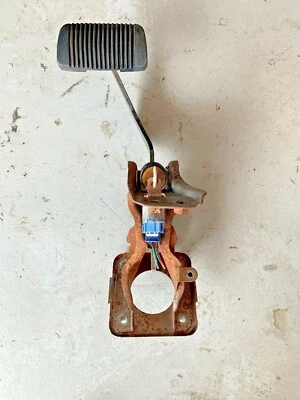 1998 - 2002 年丰田 Land CRUISER Brake 踏板 带开关 — 第 1/4 张图片