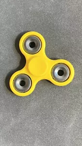 Yellow Fidget Hand Tri-Spinner Anxiety & Stress Relief Manipulative Play Toy - Picture 1 of 4