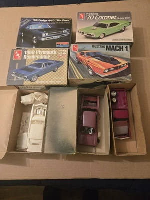 Lote antigo de kits de modelos de ferro-velho para restauração ou para peças S/P - Imagem 1 de 4