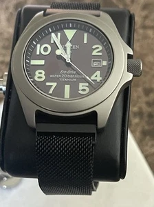 Citizen Eco-Drive 7828-H09971 Titanio-Con Correa Extra-Podría Necesitar Batería - Imagen 1 de 9