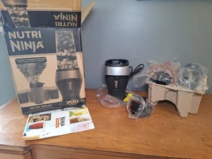 Nutri Ninja Blender New Open Box 2 16 Ounce Cups 700 Watts - Picture 1 of 4