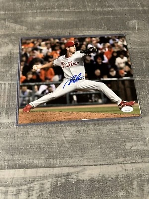 ROY OSWALT Signed Autographed 8 x 10  Photo Philadelphia Phillies JSA Dual COAs - Image 1 of 4