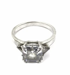 Cubic Zirconia Silver 925 Ladies Ring Size 7 Good Shape 2316-T - Picture 1 of 4