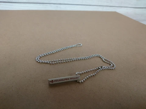 PHILADELPHIA PHILLIES MLB LISCENSED BAR NECKLACE (20 inches long) "NEW & SEALED" Cover