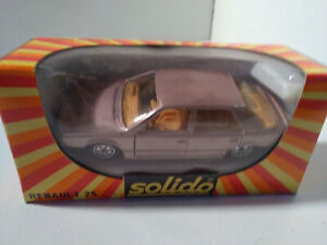 Solido 1339 Renault R25 N+B 1/43