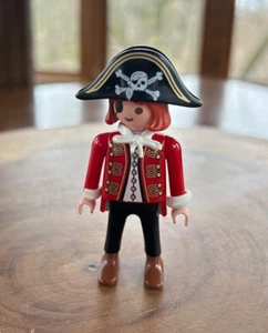 Lego Piraten Piraten Minifigur authentisch Totenkopf gekreuzte Knochen Hut - Bild 1 von 4