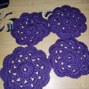 Set Of 4 Floral Crochet Coasters (Handmade) - Picture 1 of 2
