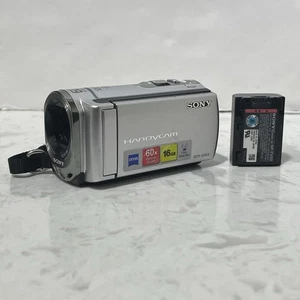 Sony Handycam DCR-SX63 Camcorder 16GB 60x Zoom With Battery WORKS Tested - Picture 1 of 16
