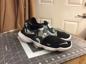 NIKE Free RN Flyknit 3.0 Blk/Wht Athletic Slip On Sneakers CD9464-001 Womens 8.5 - Picture 1 of 11