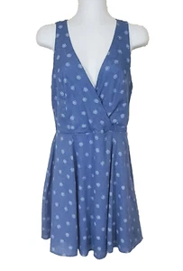 Everly Dress Medium Fit Flare Chambray Blue Lined Surplice USA Short Sheath - Picture 1 of 10