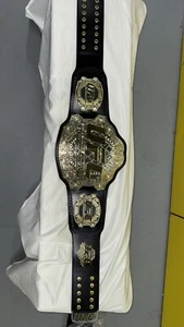 Official UFC Classic Championship Replica Belt - Picture 1 of 3