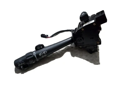 Переключатель сигнала поворота для Chevrolet Silverado 1500 2003-2006 годов выпуска - Изображение 1 из 4