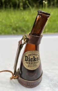 Vintage George Dickel Tennessee Whiskey SM Souvenir Flasche mit Leder Harnass 5" - Bild 1 von 6