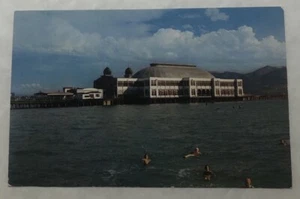 On The Shores Of Great Salt Lake In Utah. Postcard (I2) - Picture 1 of 2