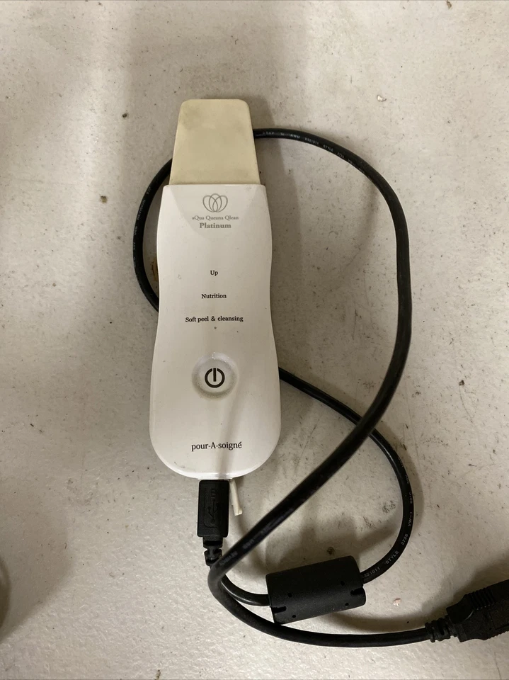 Pour A soigne Aqua pores clean Platinum S Face Beauty Clean Tool - Image 1 of 2
