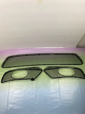 03-06 MERCEDES CLK500 CLK55 AMG PARACHOQUES DELANTERO REJILLA MALLA INFERIOR JUEGO DE 3 PIEZAS OEM Foto 1 de 4