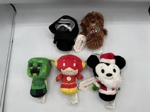 SET BESTEHEND AUS 5 HALLMARK ITTY BITTYS PLÜSCH CREEPER MICKEY FLASH CHEWBACCA KYLO REN - Bild 1 von 6