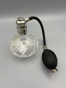 Vintage clear glass perfume bottle atomiser silver plate top with black puffer - Picture 1 of 9