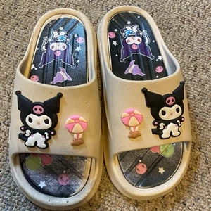 Kuromi Sanrio Hello Kitty Kids Girls Sz 6-8 Sandal Classic Beach Summer Slide In - Picture 1 of 6